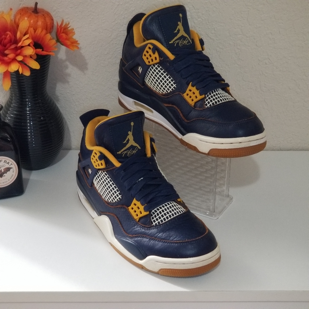 JORDAN | RETRO 4